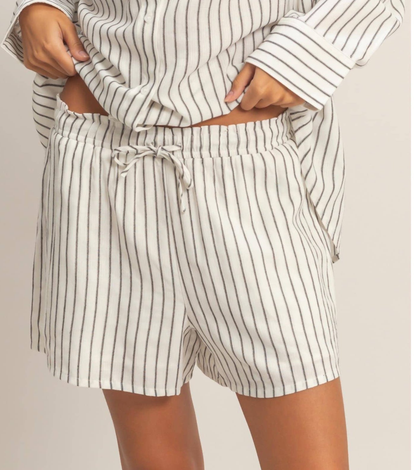 Leni Striped Shorts | Black Stripe