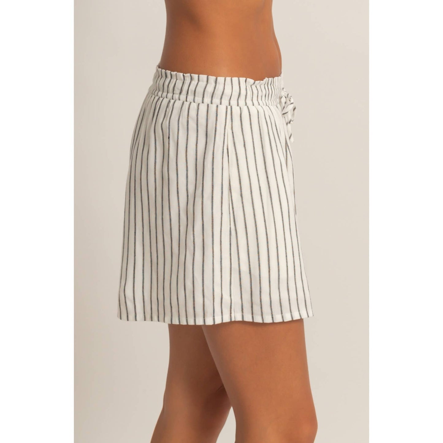Leni Striped Shorts | Black Stripe